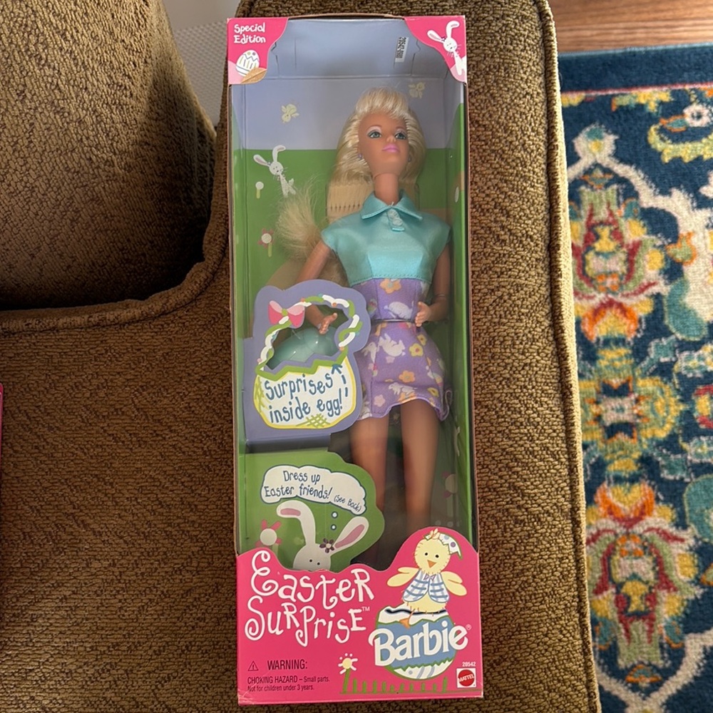Barbie Picnic Surprise Doll Yellow and Blue with Accessories